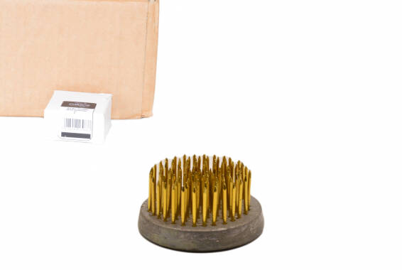 Kenzan, Metal Pinholder