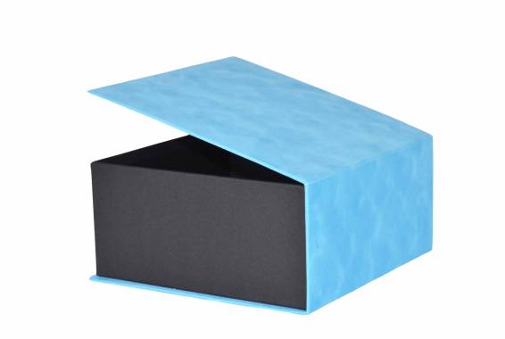 Book Black, Catifea