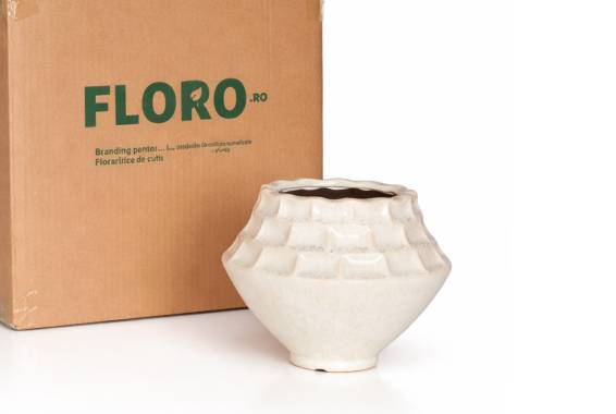 Vas ceramic